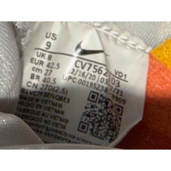 Nike LeBron 18 Low Space Jam Sylvester vs Tweety CV7562-103 Mens‎ Size 9 Shoes main image 7